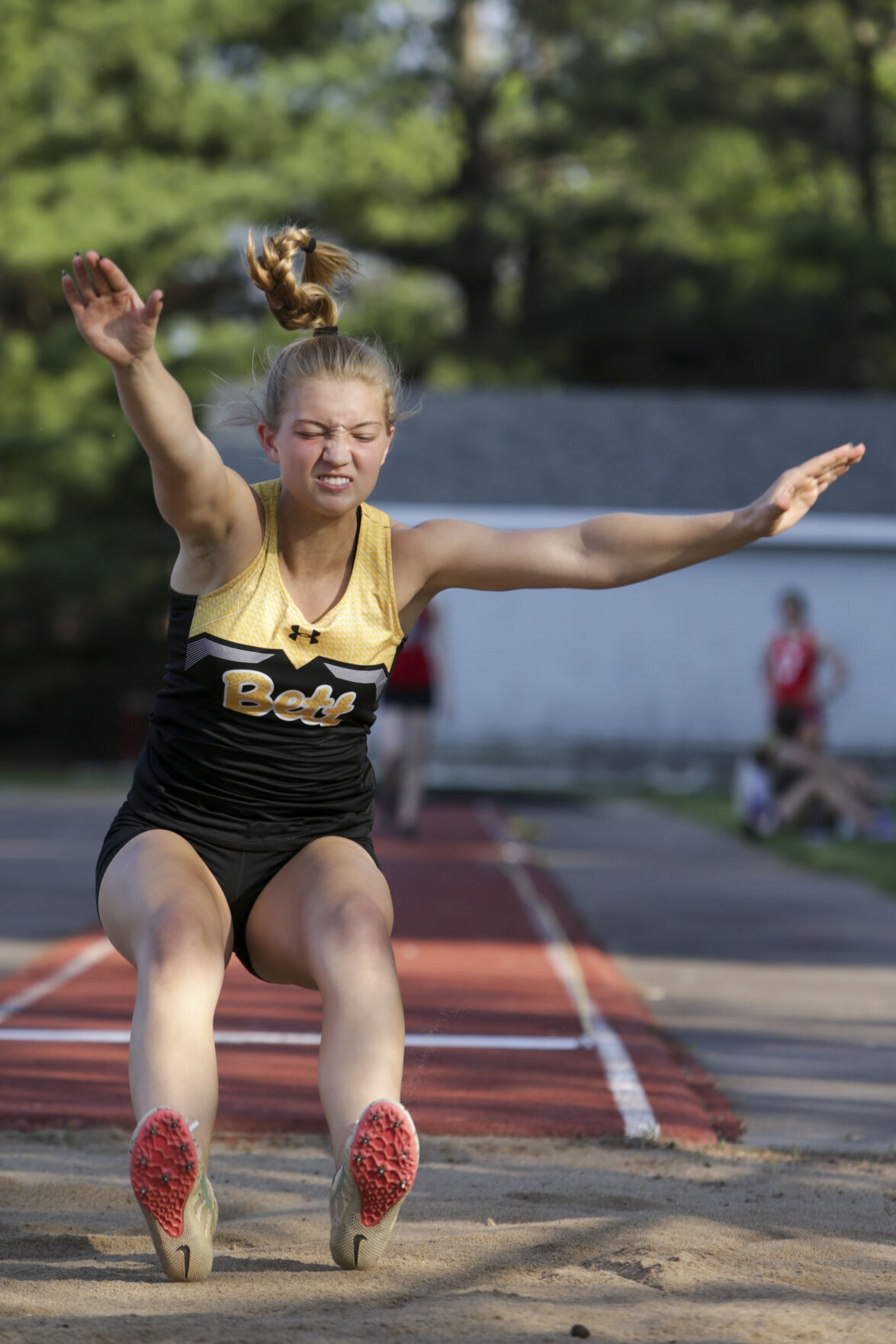 051222-qc-spt-district track-134.jpg